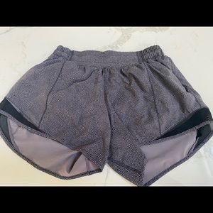 Lululemon Hotty Hot size 6